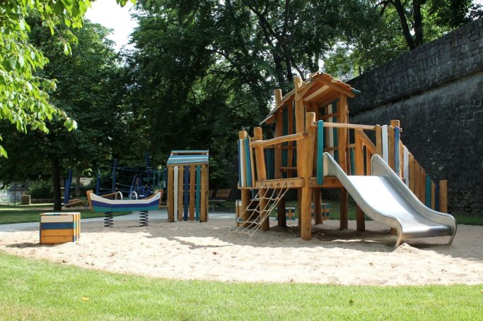 Kinderspielplätze nach DIN 